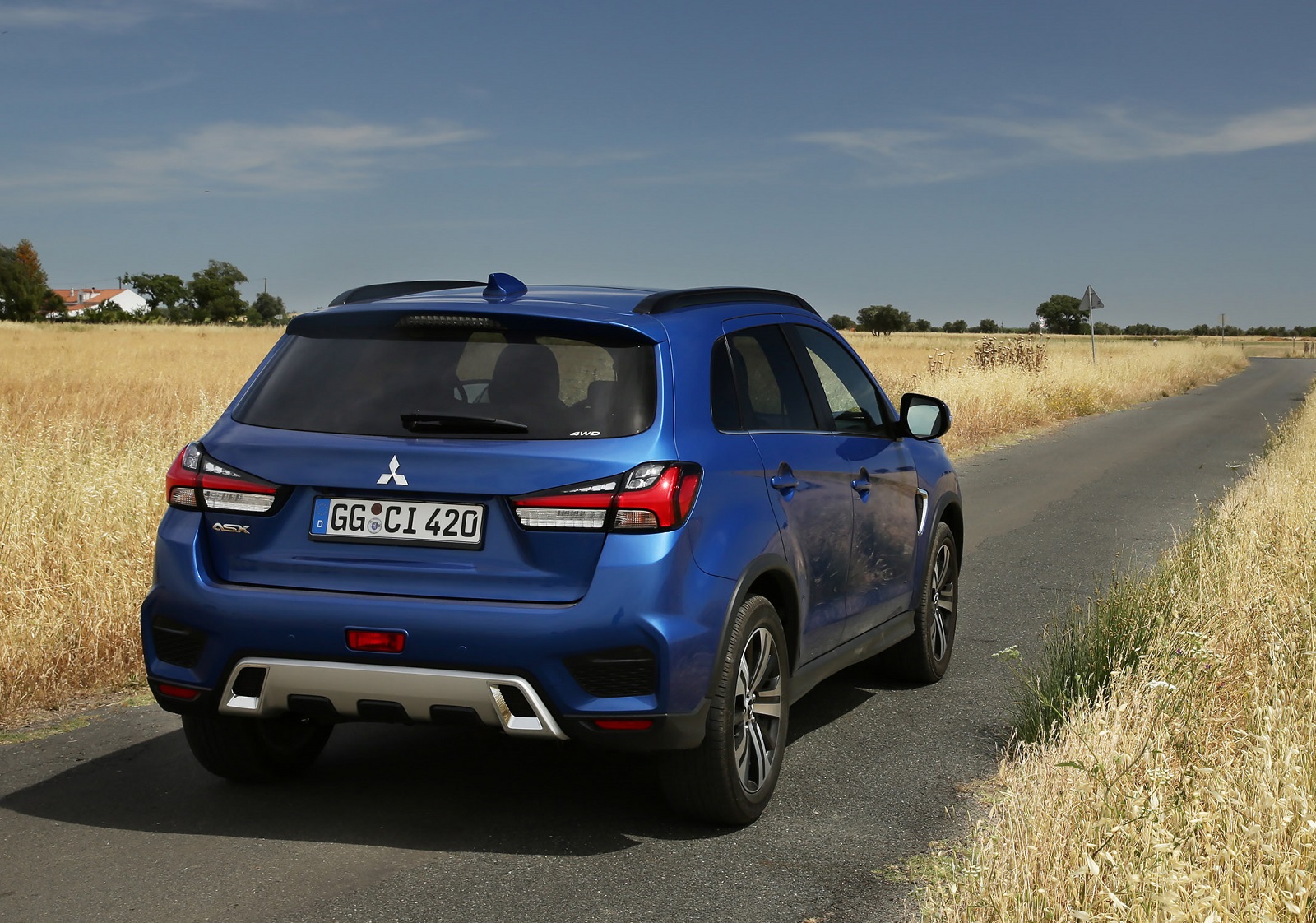 Mitsubishi Asx prijzen, afmetingen, gewicht, en andere specificaties ...
